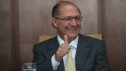 Após 4 anos sem reajuste para os professores, Alckmin quer lei para congelar por mais dois
