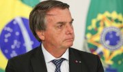 Bolsonaro minimiza queimadas em evento de ruralistas, onde não pode pousar devido à fumaça