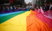 "Nós não vamos aceitar que calem o orgulho LGBT nas escolas" diz professora de Campinas