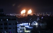 Caças israelenses avançam novamente sobre Gaza bombardeando instalação do Hamas