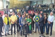 Músicos sertanejos apoiadores de Bolsonaro devem R$ 900 milhões à Receita Federal
