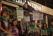 A luta argentina pela legalização do aborto ecoa pelo Brasil