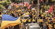 Denúncia: Correios desconta vale-alimentação como punição da greve para intimidar ecetistas