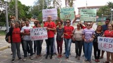 Professores em greve ocupam reitoria da UEPB