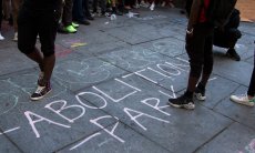 "Não somente acabar com os subsídios da polícia, mas lutar pela sua abolição": Parque pela Abolição NY