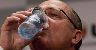 "Imperador da seca" paulista, Alckmin faz lobby presidencial com crise hídrica nordestina