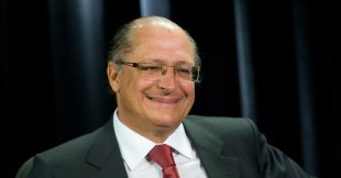 Alckmin aplaude Temer pela destruição da Eletrobras