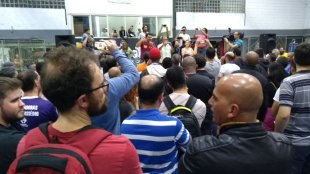 Assembleia dos metroviários de SP decide não aderir à greve geral desta sexta