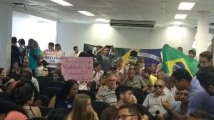 Atividade do PSOL é atacada por fundamentalistas no Guarujá