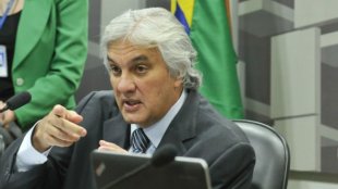 Em novo depoimento, Delcidio afirma uso da Petrobrás no governo Lula