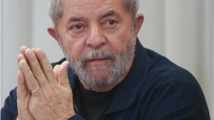 Lula é denunciado na Lava Jato, Moro decidirá