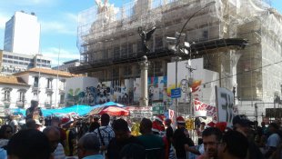Manifestação contra o pacote de maldades de Pezão termina com apoio à Lava Jato e Bolsonaro