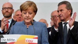 Vitória amarga de Merkel, SPD afunda e os neonazistas entram no Parlamento