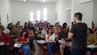 Em reunião de representantes de escola de Santo André aprova-se participação na luta pelas creches