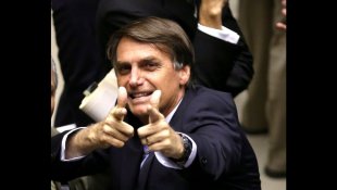 Propina envolvendo governo Bolsonaro e vacinas Astrazeneca chegaria a R$ 2 bilhões