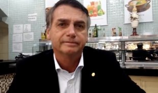 Bolsonaro pede que alunos gravem aulas para poder perseguir e processar professores 