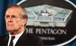 EUA: Donald Rumsfeld explica como protestos resultam de “décadas de repressão”