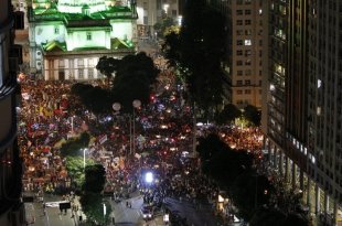 Dezenas de milhares se manifestam contra a reforma da previdência no Rio