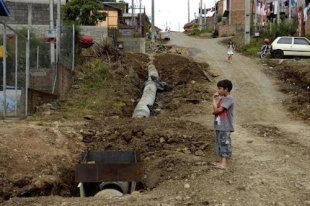 Reintegração de posse removerá dezenas de famílias em terreno ocupado em Caxias do Sul