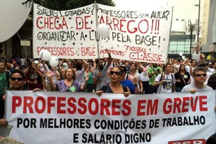 ESCÂNDALO: APEOESP impede professores de SP de irem a Brasilia!