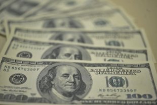 BC dá U$24,5 bi ao mercado, mas dólar cresce para aumentar o saque e pressionar as reformas