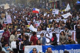 Chile: Com participação maciça, professores rejeitam proposta do governo e continuam em greve