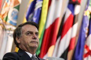 Contra os trabalhadores, Bolsonaro quer fim de multa de 40% do FGTS: é um "peso"