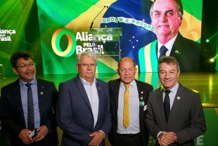 Novo partido de Bolsonaro, quer criar tropa de mulheres e jovens contra os direitos de mulheres e jovens