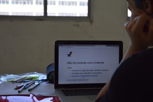 “Não tenho computador nem wi-fi, e a USP está exigindo aulas online”