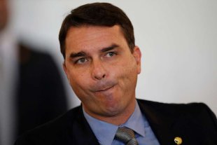 Ex-assessora de Flavio Bolsonaro confirma esquema de “rachadinha” na ALERJ