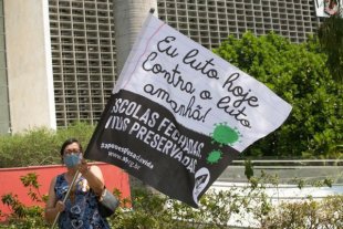 "A greve dos trabalhadores da educação de Araraquara está em luto, mas a luta continua"