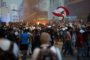 Fortes manifestações em Beirute, há um ano da explosão do porto