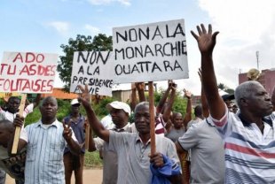 Costa do Marfim. Revoltas contra a reeleição do presidente: polícia reprime e mata 4 manifestantes