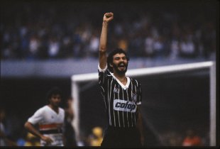 10 anos sem Sócrates: O legado de Magrão ao futebol