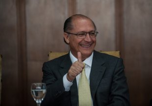 Desistência de Arthur Virgílio consolida candidatura de Alckmin no PSDB