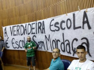 Professores de Santo André vão a câmara se manifestar contra o escola sem partido