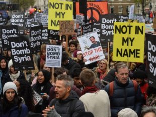 Parlamento britânico aprova bombardeio à Síria
