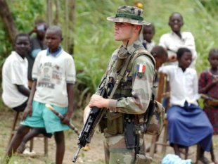 Terríveis abusos sexuais a meninas centro-africanas por soldados franceses