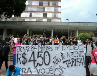Em Campinas, centenas de jovens marcam o início da luta contra o aumento da passagem