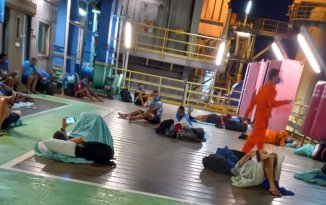 Petrobras põe trabalhadores para dormir ao relento em meio a surto de Covid nas plataformas