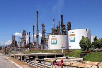 Petroleiro se suicidou em refinaria e Petrobras esconde documentos, denuncia Sindicato