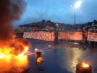 Combativo bloqueio da Ponte Rio-Niterói contra os ataques de Temer