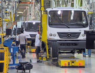 Encerramento de contrato na Mercedes-Benz deixa 189 trabalhadores no desemprego