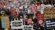 Trump não é bem-vindo: milhares se mobilizam em Londres 