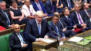 Boris Johnson é derrotado no Parlamento britânico, e crise política pode levar a eleições gerais