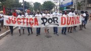 Justiça para Durval: ato em São Gonçalo reúne família, esquerda e centenas de pessoas