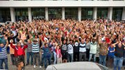 Trabalhadores da USP aprovam greve a partir do dia 12/05