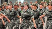Bolsonaro busca aumentar controle sobre a vida das mulheres obrigando ao serviço militar