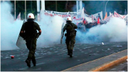 Violenta repressão na Grécia enquanto o parlamento votava reforma das aposentadorias