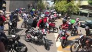 Motoboys protestam contra humilhação de entregador ciclista em Volta Redonda